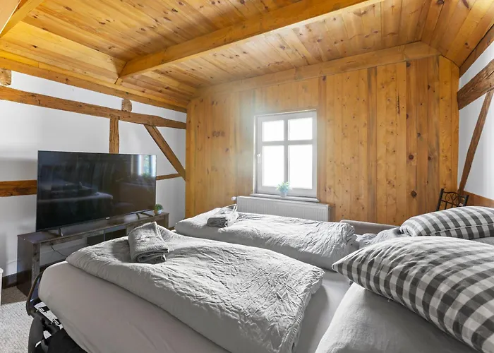 Sabina Mounteurwohnung Dachboden I 55 Zoll Tv I Schlafcouch Mit 20cm Matraze 2 Weitere Schlafplaetze I Kueche I Bad Trebbin